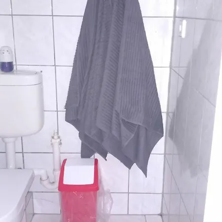 Monteurwohnung Bei Nina 1ogr Zeitz