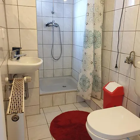 Monteurwohnung Bei Nina 1ogr Apartamento Zeitz