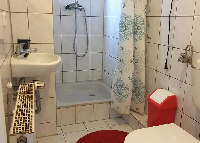 Monteurwohnung Bei Nina 1ogr Apartamento Zeitz